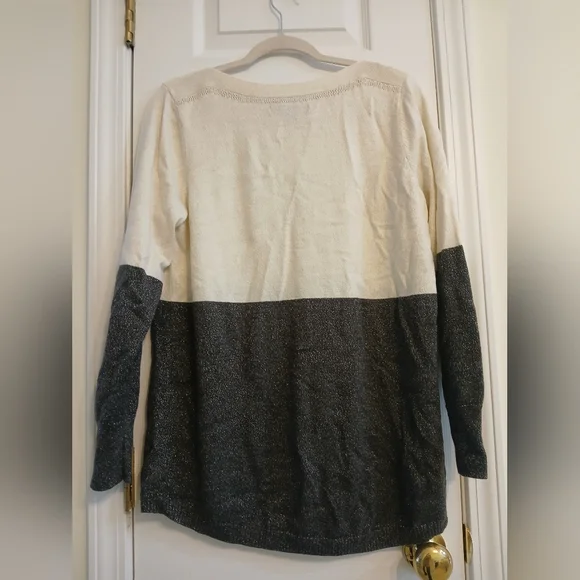 3FOR$12 Colorblock Sweater - Picture 2 of 3